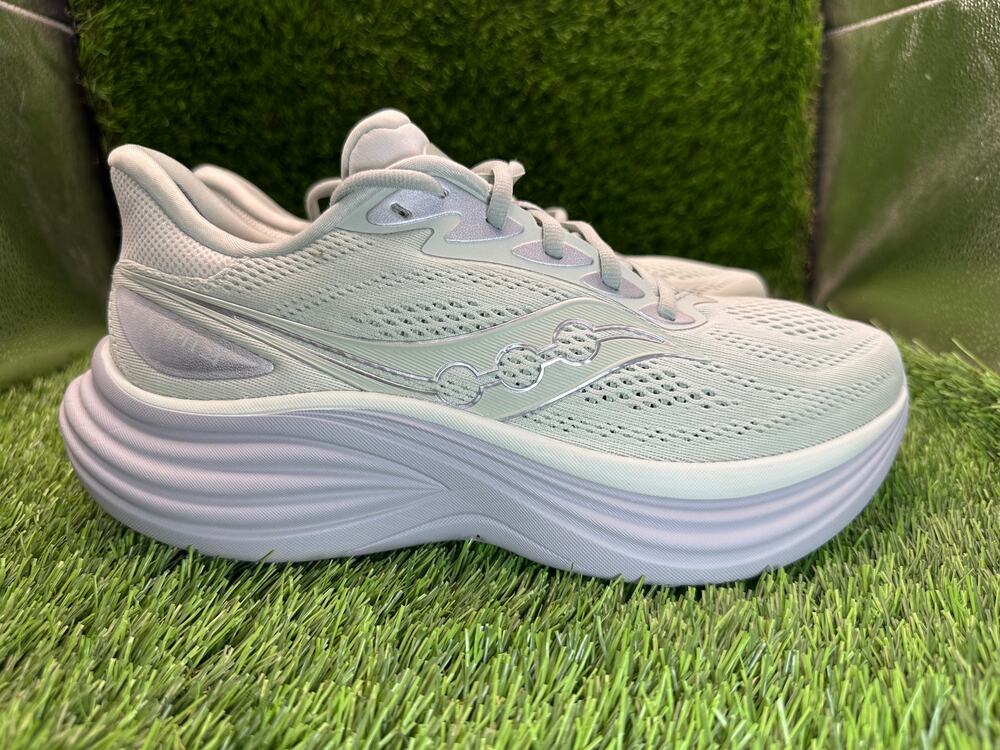 Saucony Triumph 24 S100999-1021 Athletic Sneaker Womens 9 Gray Mesh Training Gym